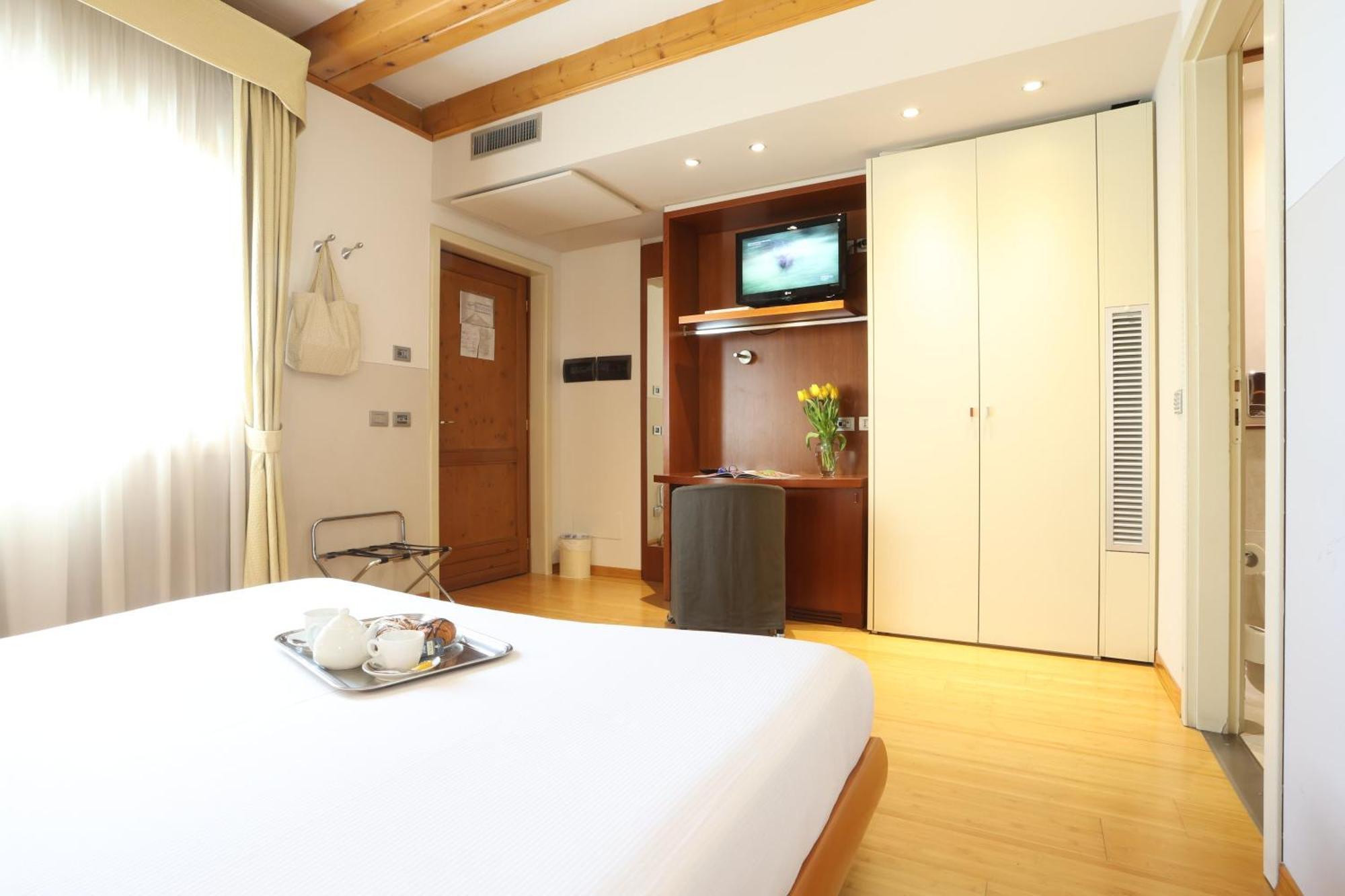 Hotel Della Torre 1850 폰테 산 마르코 외부 사진