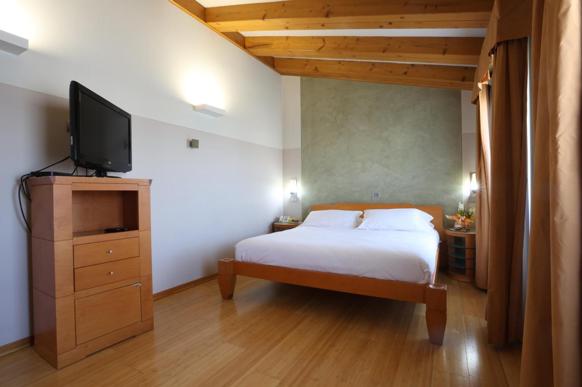 Hotel Della Torre 1850 폰테 산 마르코 외부 사진
